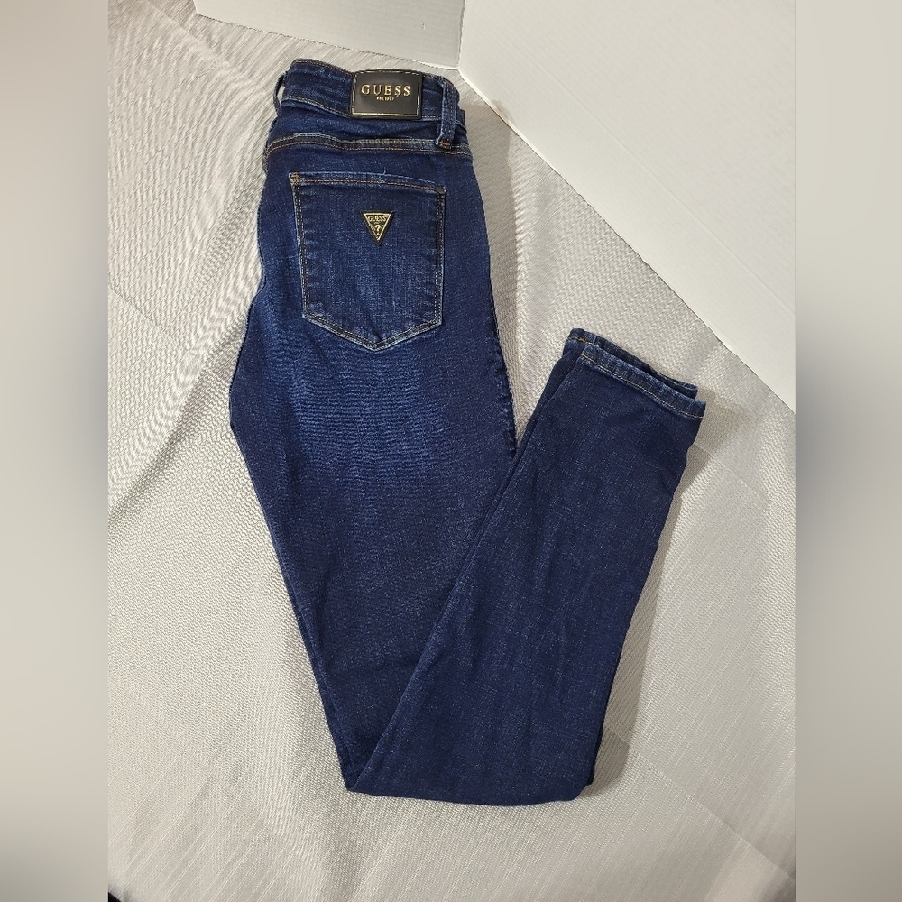 GUESS Women's Dark Indigo Skinny Jeans, Size 28x28